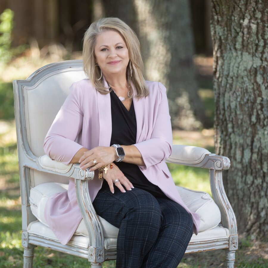 Real Estate Agent Annette Oden