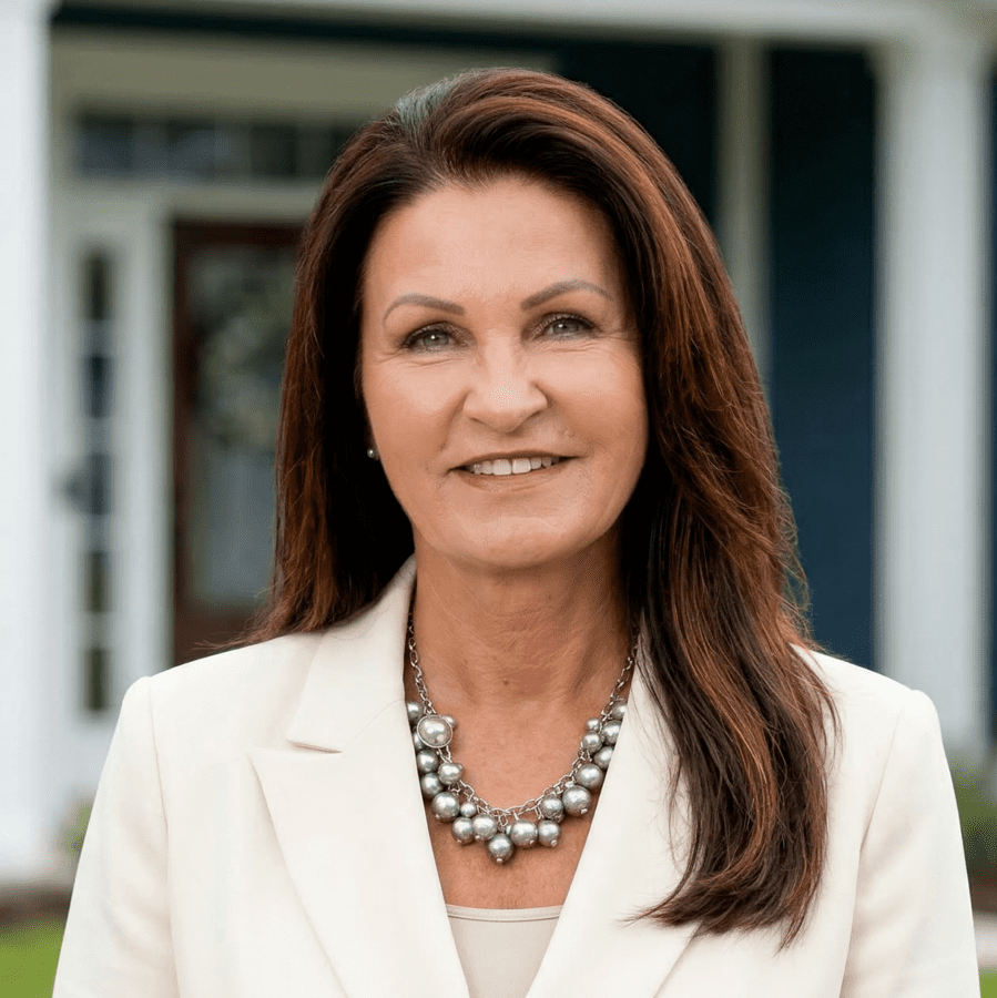 Real Estate Agent Leigh O'Connor