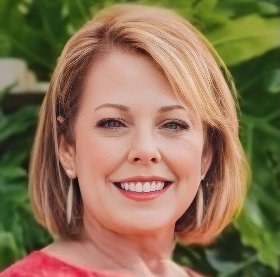 Real Estate Agent Anita Logan